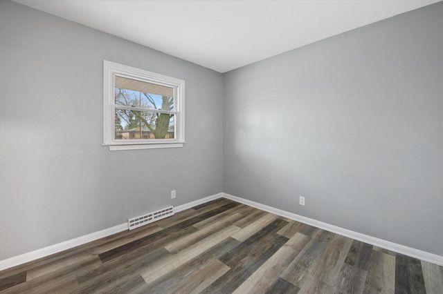 W148N8435 Albert PLACE, Menomonee Falls, WI 53051