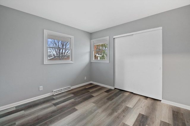 W148N8435 Albert PLACE, Menomonee Falls, WI 53051