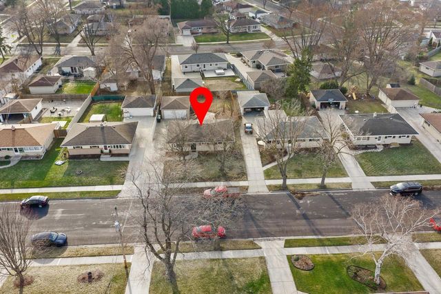 W148N8435 Albert PLACE, Menomonee Falls, WI 53051