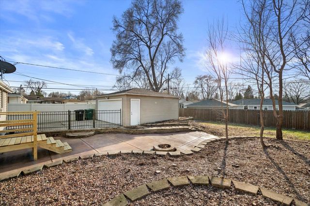 W148N8435 Albert PLACE, Menomonee Falls, WI 53051