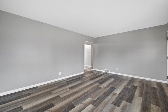 W148N8435 Albert PLACE, Menomonee Falls, WI 53051