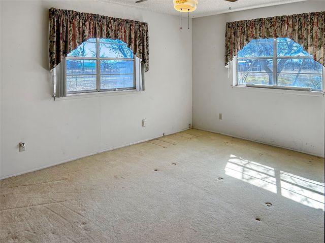 506 Avenue C, Carbon, TX 76435