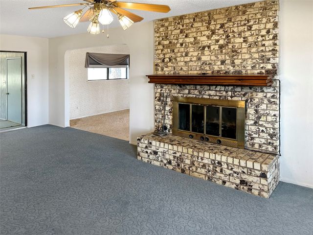 506 Avenue C, Carbon, TX 76435