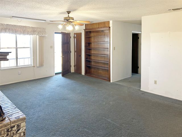 506 Avenue C, Carbon, TX 76435