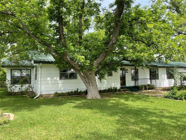 506 Avenue C, Carbon, TX 76435
