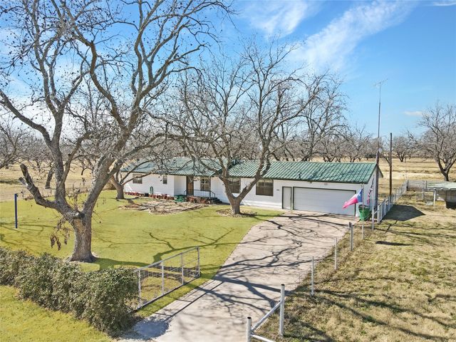 506 Avenue C, Carbon, TX 76435