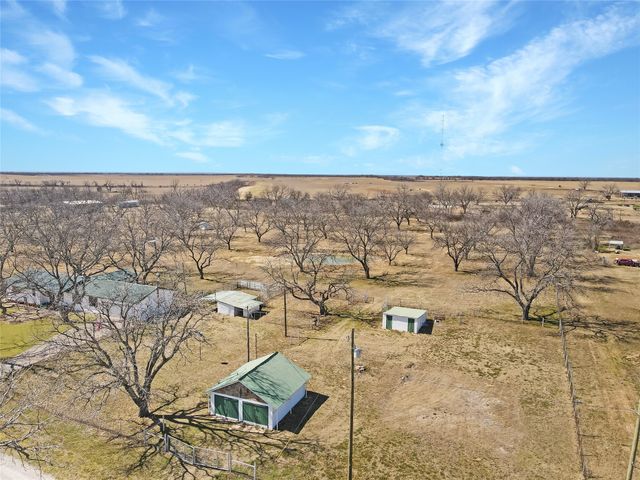 506 Avenue C, Carbon, TX 76435