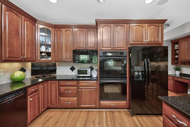 1041 Blue Sky Drive, Goshen Twp, OH 45122