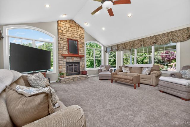 1041 Blue Sky Drive, Goshen Twp, OH 45122