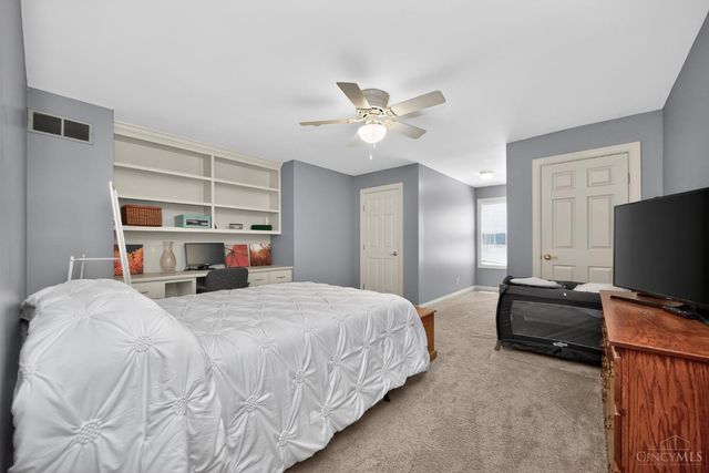 1041 Blue Sky Drive, Goshen Twp, OH 45122