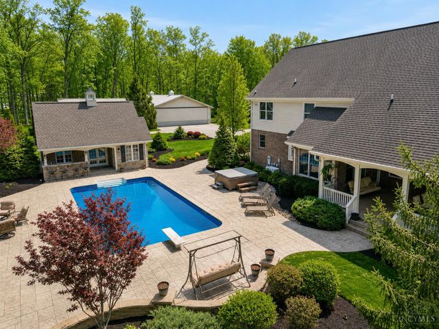 1041 Blue Sky Drive, Goshen Twp, OH 45122