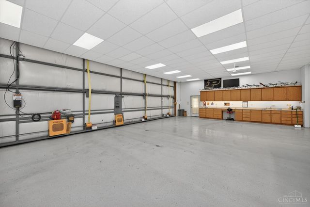 1041 Blue Sky Drive, Goshen Twp, OH 45122