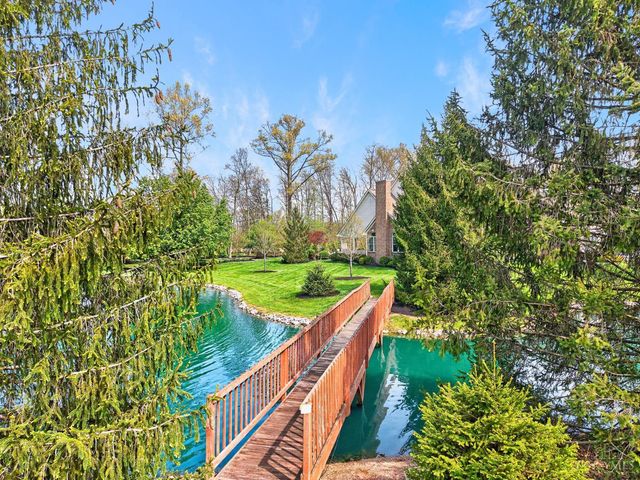 1041 Blue Sky Drive, Goshen Twp, OH 45122