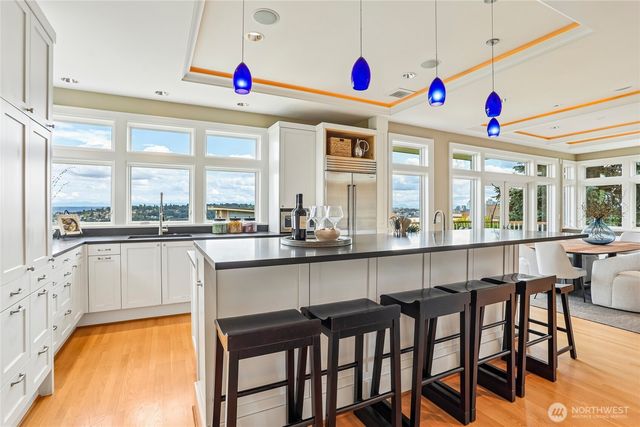 1616 Bigelow Avenue N, Seattle, WA 98109