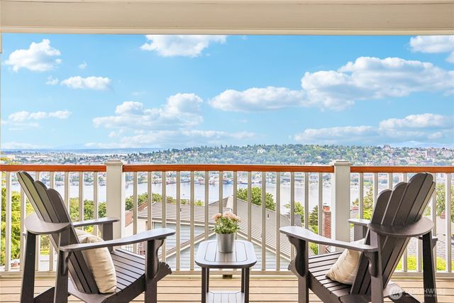 1616 Bigelow Avenue N, Seattle, WA 98109