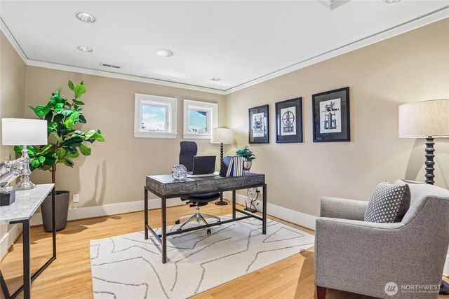 1616 Bigelow Avenue N, Seattle, WA 98109