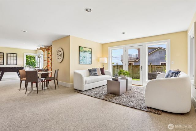 1616 Bigelow Avenue N, Seattle, WA 98109