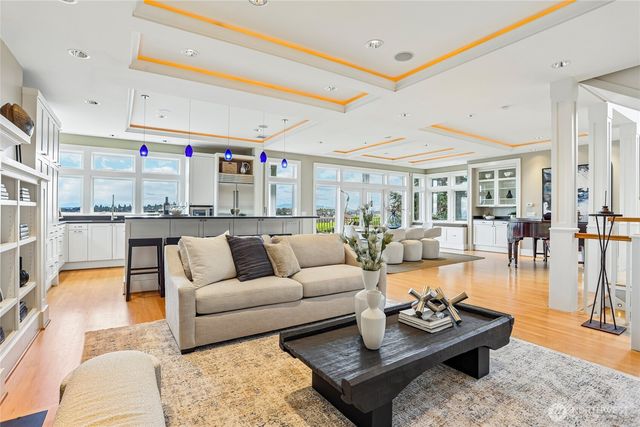 1616 Bigelow Avenue N, Seattle, WA 98109