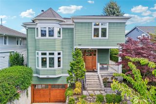 1616 Bigelow Avenue N, Seattle, WA 98109
