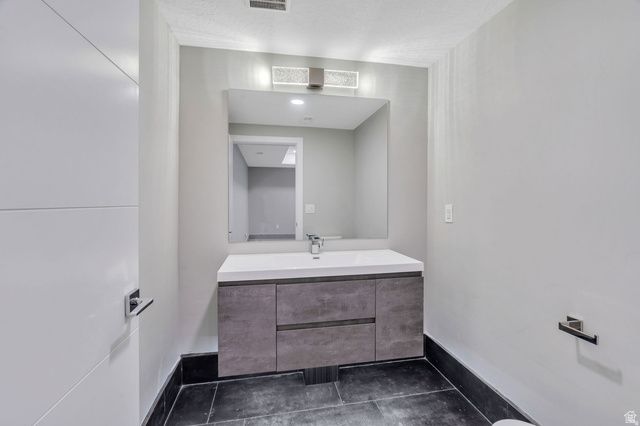 7033 S 300 E, Midvale, UT 84047