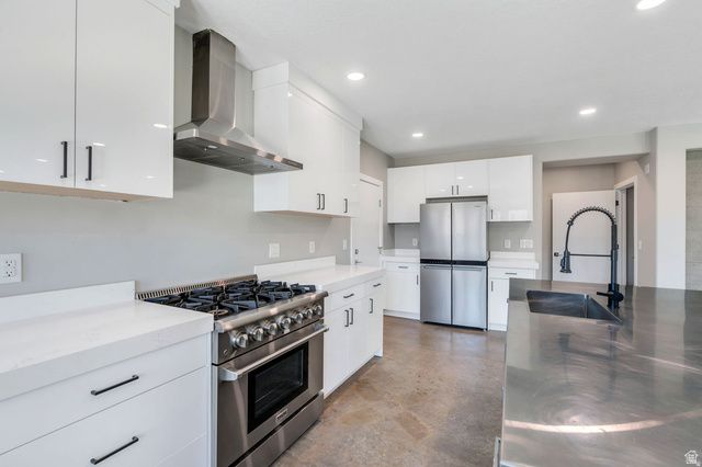 7033 S 300 E, Midvale, UT 84047