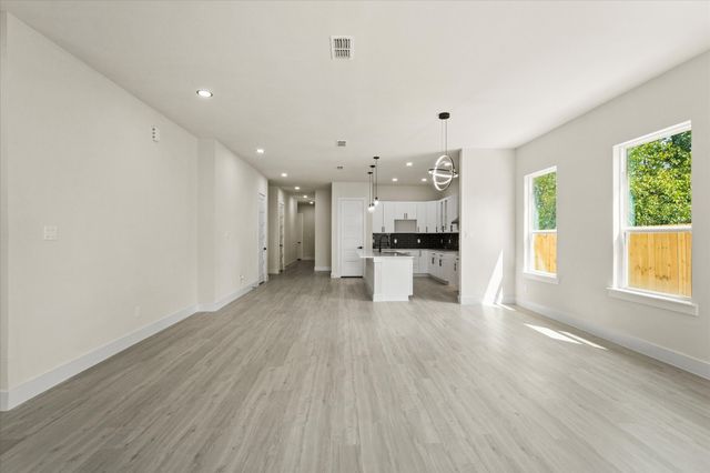 4020 Ranger Drive, Dallas, TX 75212