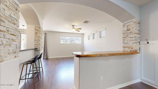 451 W MOUNTAIN SAGE Drive, Phoenix, AZ 85045