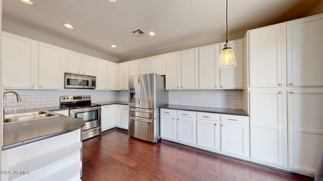 451 W MOUNTAIN SAGE Drive, Phoenix, AZ 85045