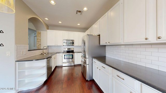 451 W MOUNTAIN SAGE Drive, Phoenix, AZ 85045