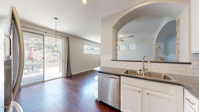 451 W MOUNTAIN SAGE Drive, Phoenix, AZ 85045