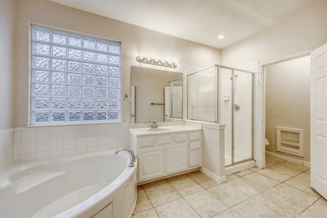 5747 Appalossa Drive, Grand Prairie, TX 75052