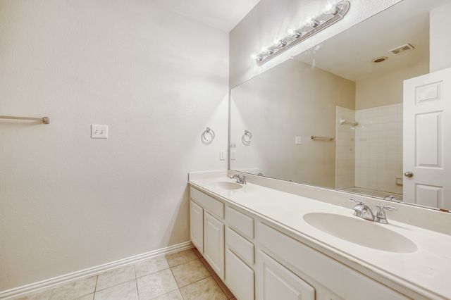 5747 Appalossa Drive, Grand Prairie, TX 75052