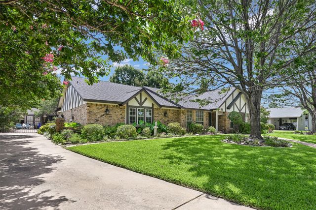 3705 Briarhaven Lane, Colleyville, TX 76034