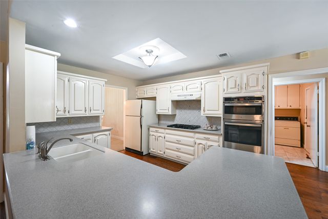3705 Briarhaven Lane, Colleyville, TX 76034