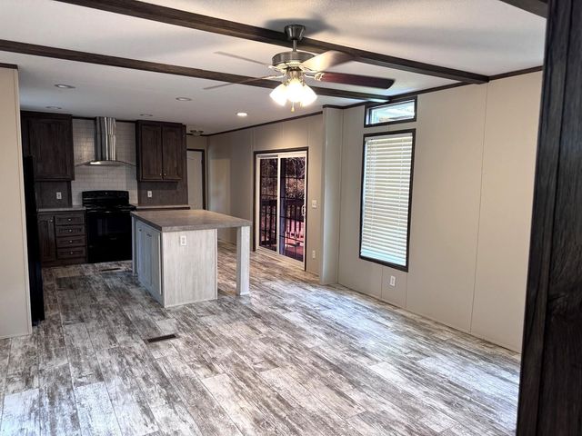 25 County Road 3893 W, Cleveland, TX 77328