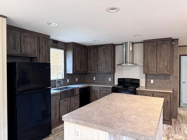 25 County Road 3893 W, Cleveland, TX 77328