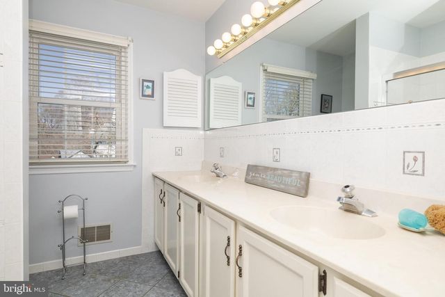 209 DEERGRASS RD, Hockessin, DE 19707