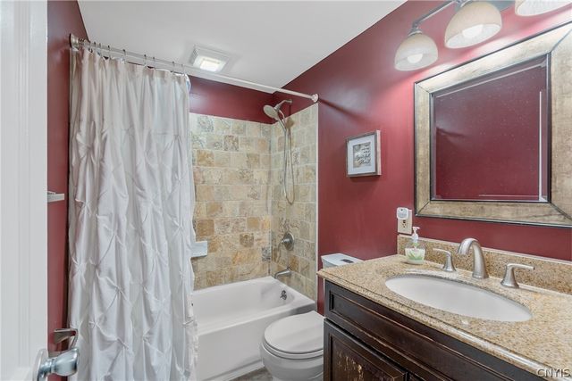 120 Hazelhurst Avenue, Clay, NY 13212