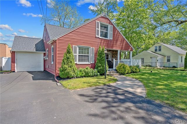 120 Hazelhurst Avenue, Clay, NY 13212
