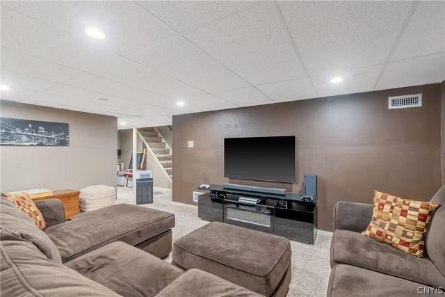 120 Hazelhurst Avenue, Clay, NY 13212