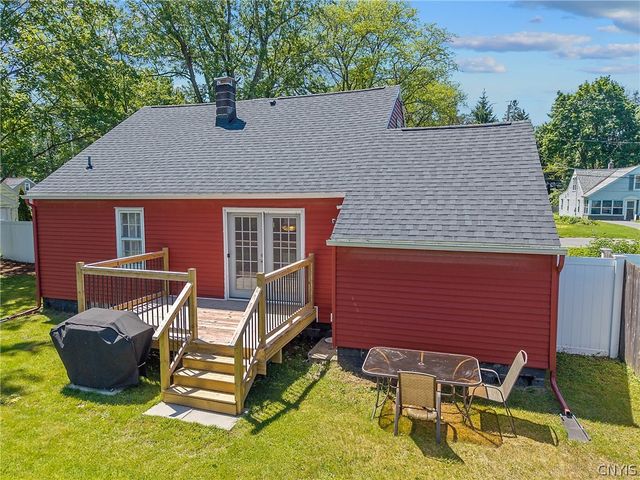 120 Hazelhurst Avenue, Clay, NY 13212