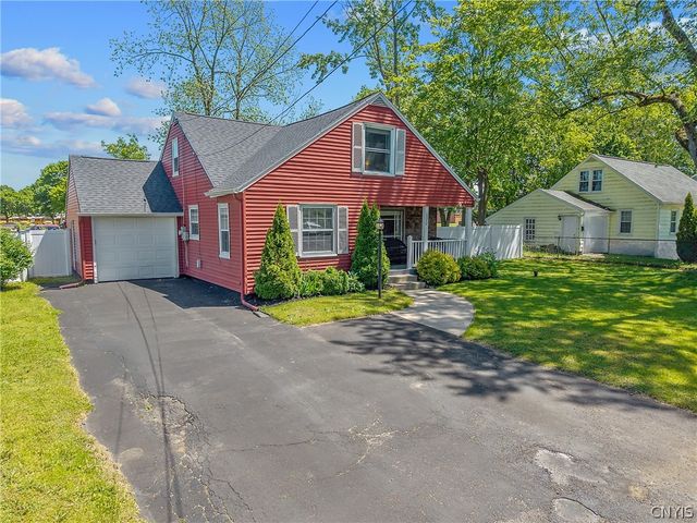 120 Hazelhurst Avenue, Clay, NY 13212