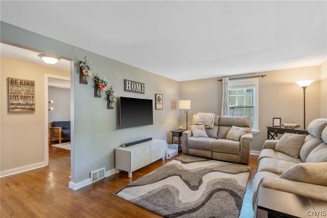 120 Hazelhurst Avenue, Clay, NY 13212