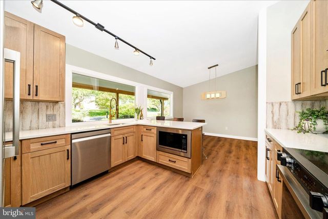 12509 KNIGHTSBRIDGE CT, Rockville, MD 20850