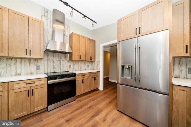 12509 KNIGHTSBRIDGE CT, Rockville, MD 20850