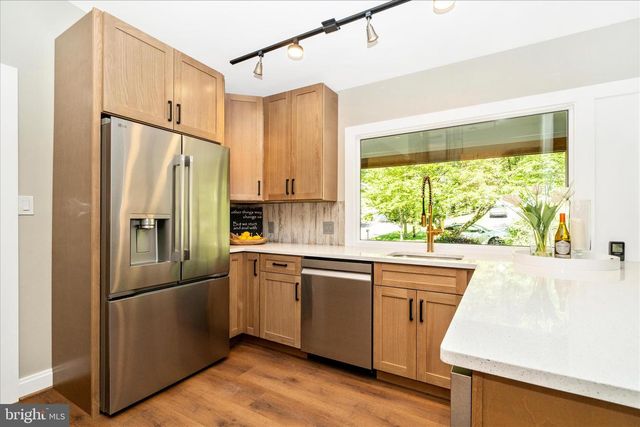 12509 KNIGHTSBRIDGE CT, Rockville, MD 20850