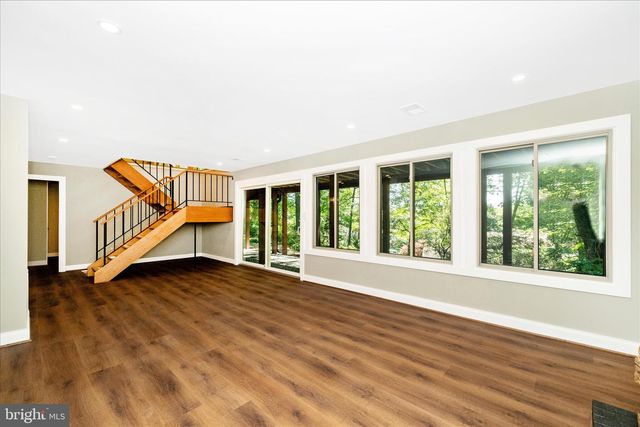 12509 KNIGHTSBRIDGE CT, Rockville, MD 20850