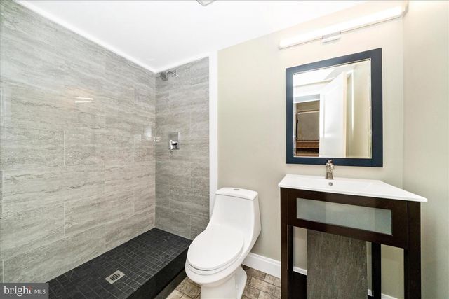 12509 KNIGHTSBRIDGE CT, Rockville, MD 20850
