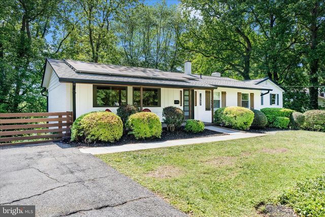 12509 KNIGHTSBRIDGE CT, Rockville, MD 20850
