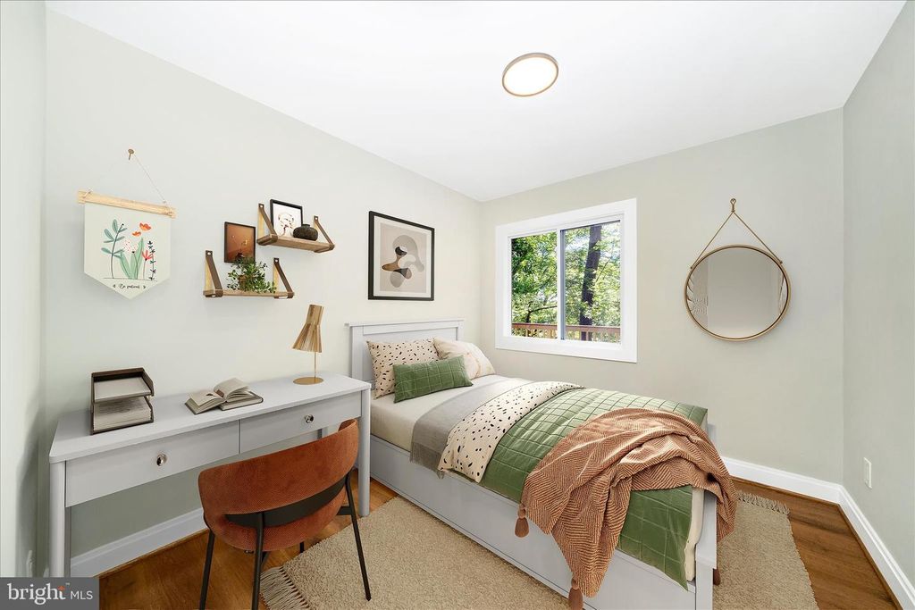 Image 19 of property listing at 12509 KNIGHTSBRIDGE CT, Rockville, MD 20850